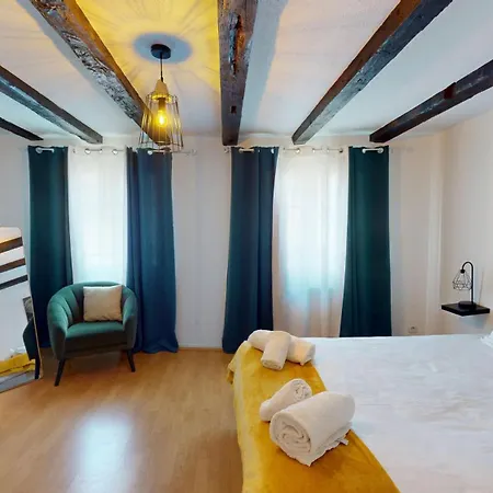 Apartmán Le Bel Atre - Coeur Historique - Triplex 4-6 Personnes - Familles & Amis *