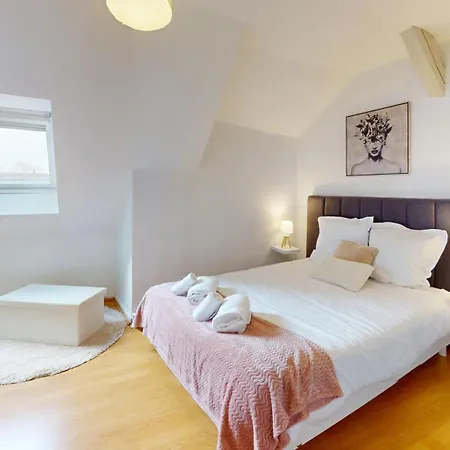 Le Bel Atre - Coeur Historique - Triplex 4-6 Personnes - Familles & Amis Apartmán *